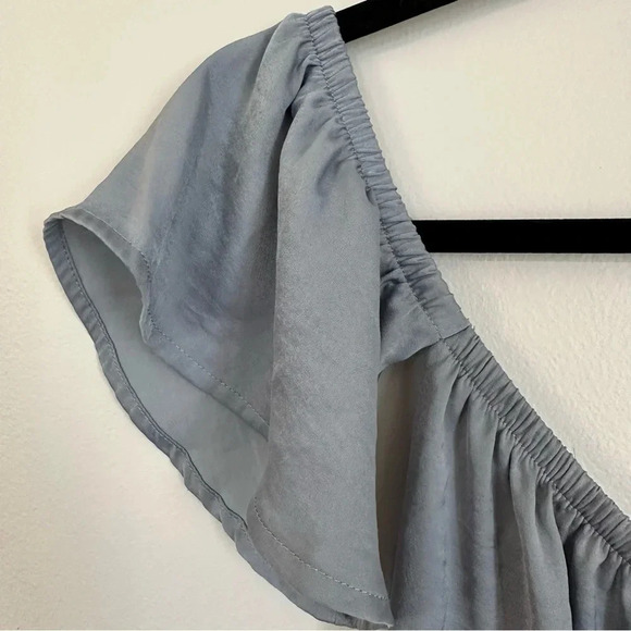 American Eagle Women's Gray/Blue Flutter Short Sleeve Top Size XS GUC - Picture 3 of 7